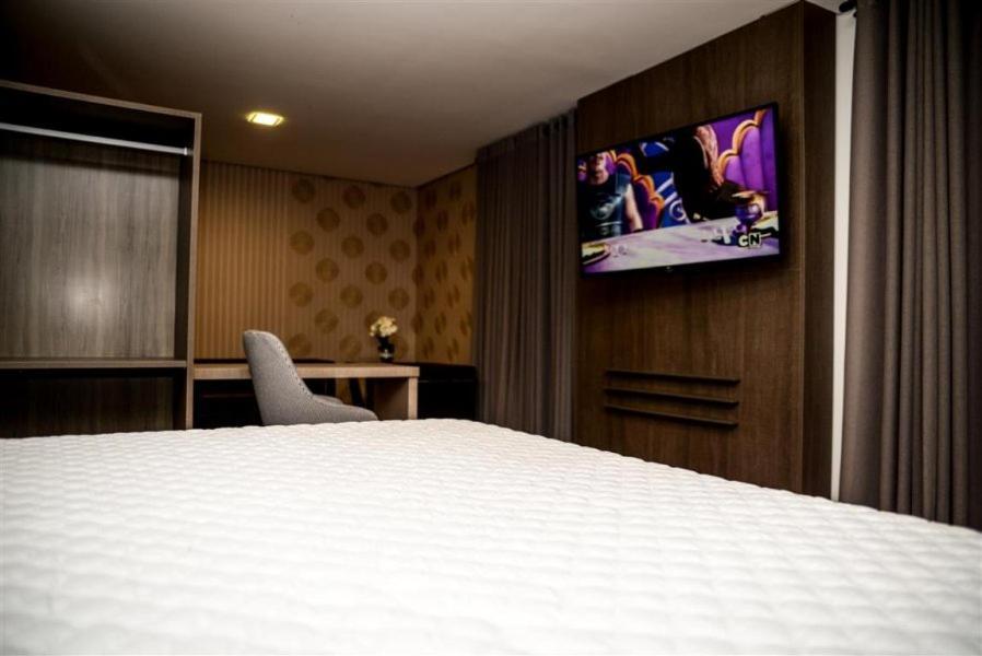 Grand Cafe Hotel Manhuacu Zewnętrze zdjęcie
