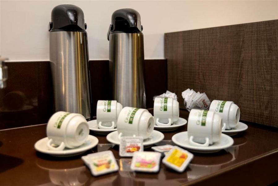 Grand Cafe Hotel Manhuacu Zewnętrze zdjęcie