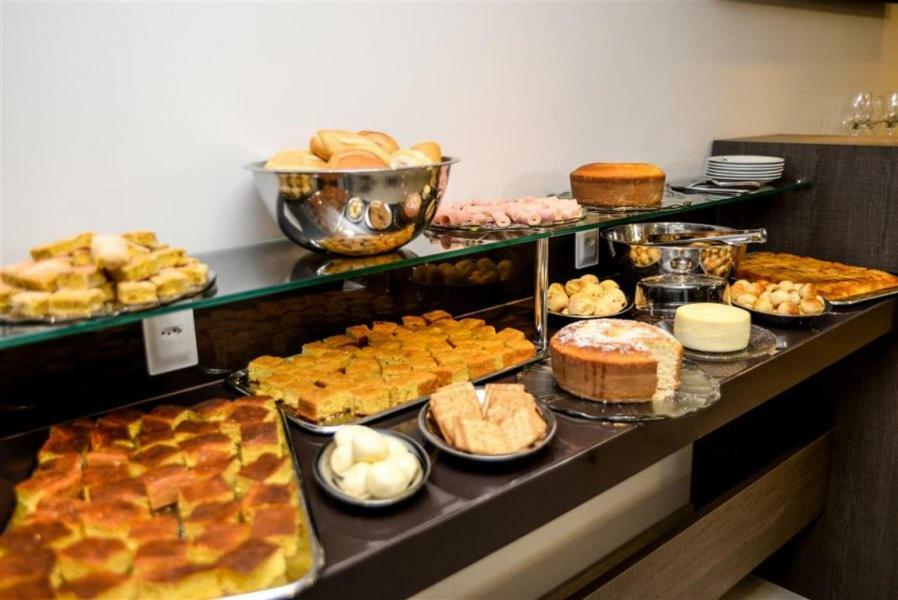 Grand Cafe Hotel Manhuacu Zewnętrze zdjęcie