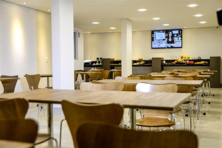 Grand Cafe Hotel Manhuacu Zewnętrze zdjęcie
